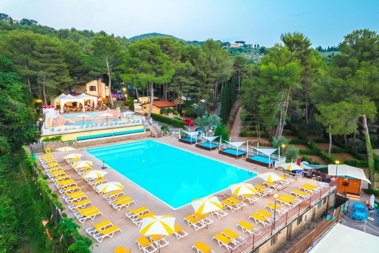 Le Pianacce Camping Village Castagneto Carducci Exteriör bild
